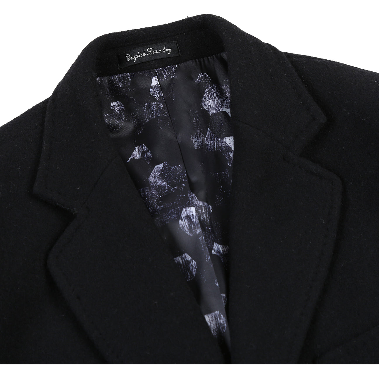 ENGLISH LAUNDRY Wool Blend Breasted Black Top Coat (EL53-01-001) by English Laundry is an ideal men's overcoat for formal occasions, featuring three buttons and perfect for pairing with a white shirt and a navy blue tie with white polka dots.