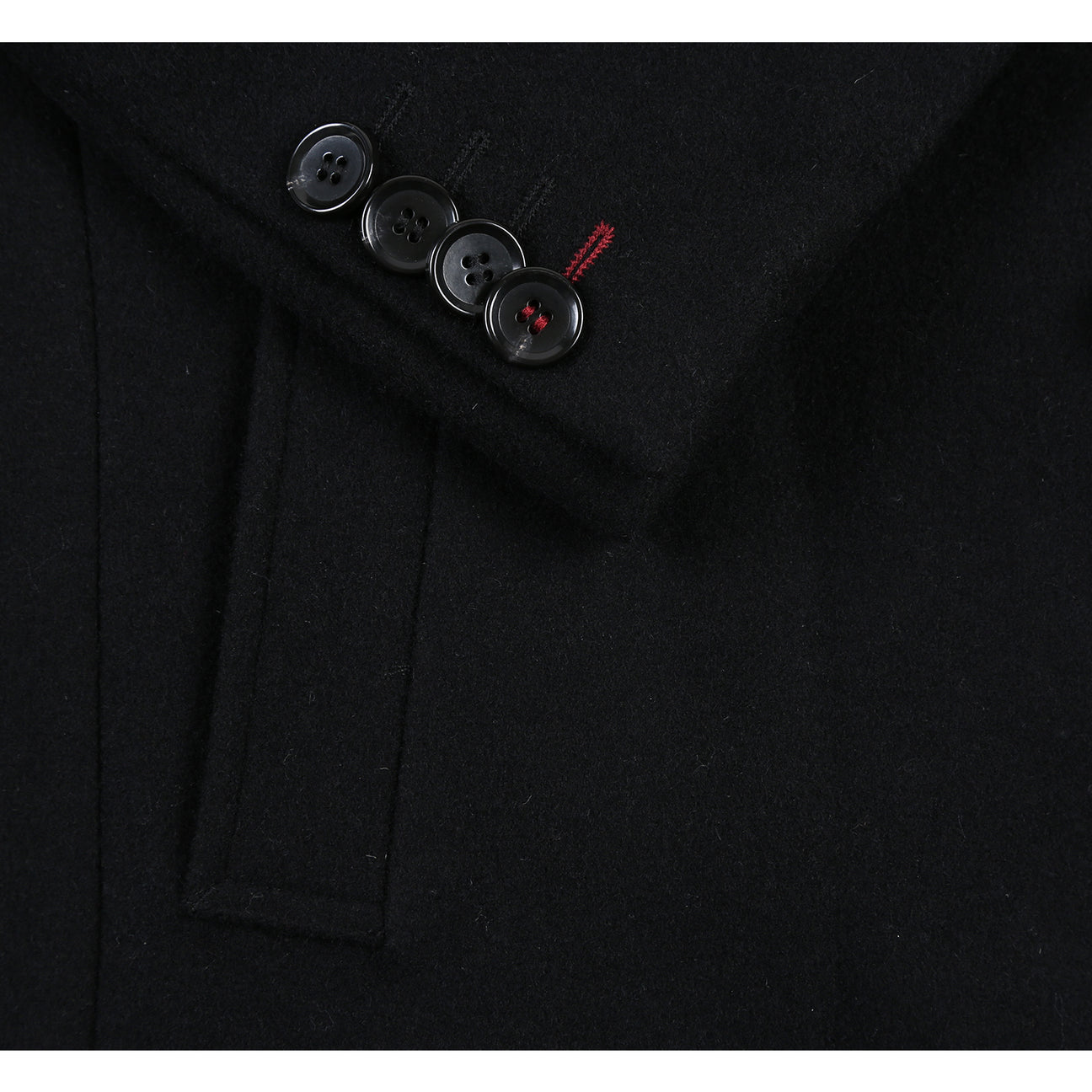 ENGLISH LAUNDRY Wool Blend Breasted Black Top Coat (EL53-01-001) by English Laundry is an ideal men's overcoat for formal occasions, featuring three buttons and perfect for pairing with a white shirt and a navy blue tie with white polka dots.