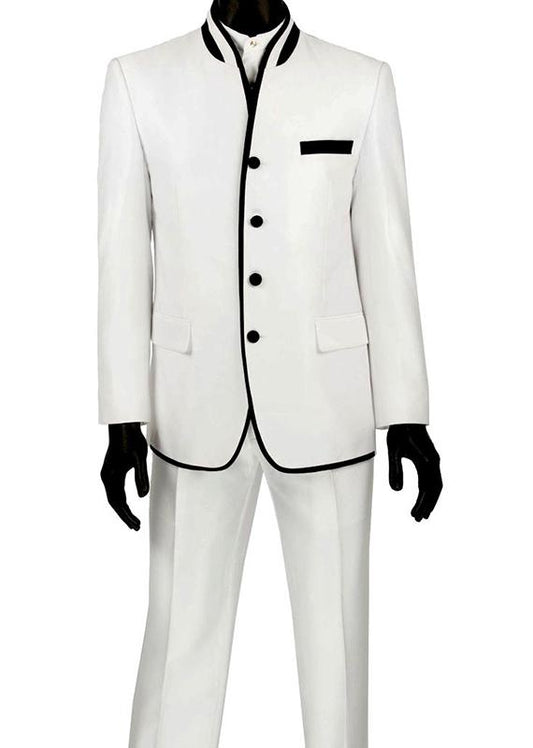 The Vinci Suits Slim Fit Banded Collar Shiny Sharkskin 2 Piece Suit (White) S4HT-1 features black buttons, pocket trim, and piping on a collarless jacket with a breast pocket and two hip pockets. Black mannequin hands are visible.